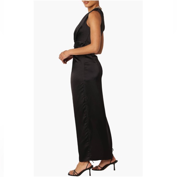 Petal & Pup Nadia One-Shoulder Black Satin Maxi Dress New! - Picture 4 of 12